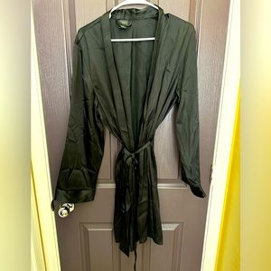 Apt 9 wrap tie robe black size XL